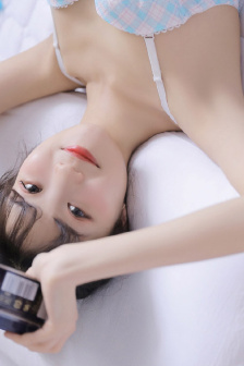 主角阿峰大学毕业到修理厂当学徒